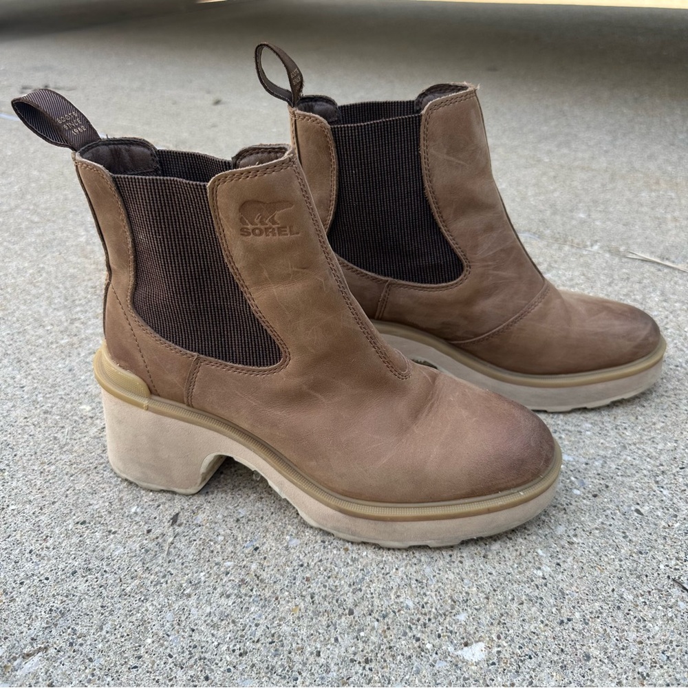 Sorel Women's Tan Chunky Heel Ankle Booties